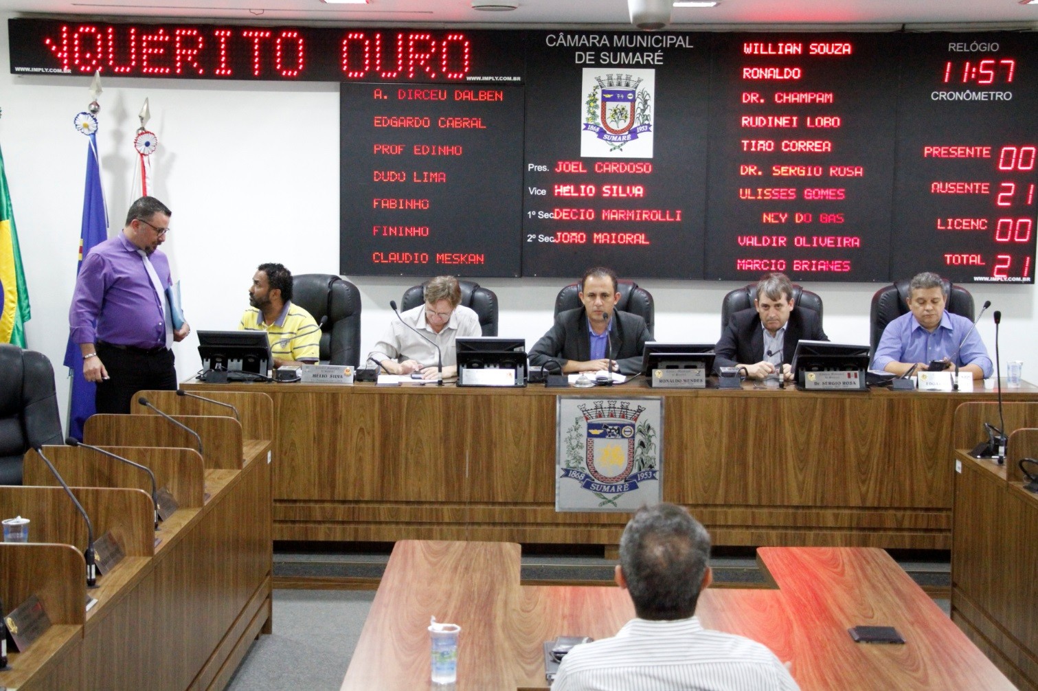 “Essa CPI vai colaborar e muito com a melhora do transporte público de Sumaré, seja do jeito que for", disse Ronaldo